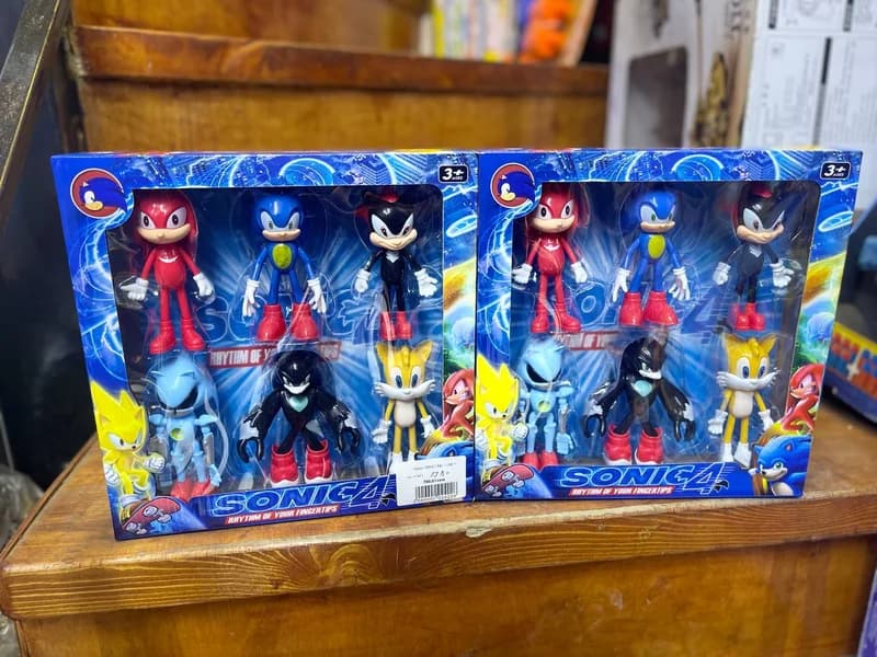 Фигурки игрушек